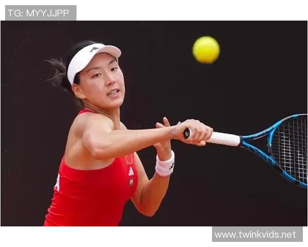 张丽独家分享网球心得与技巧助你提升球技的完美指南