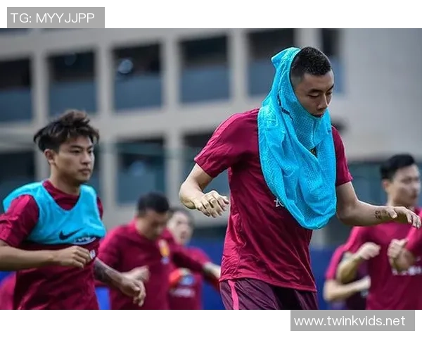 西安篮球队灵活性变革引发热议探索新战术与团队协作的未来发展